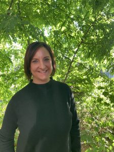 Frau Dorothee Fahnenstich unterrichtet die 1b.